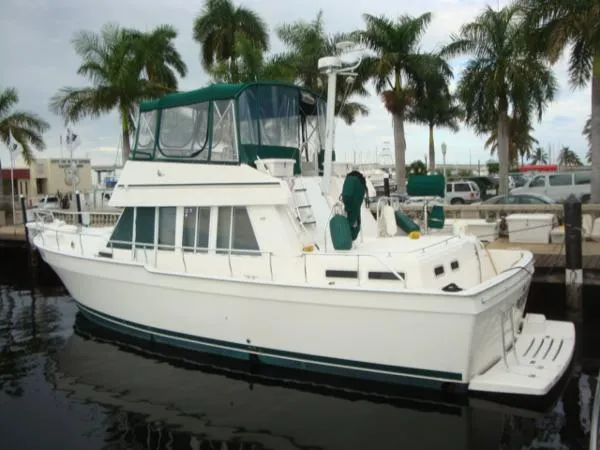 Slide: The Image of Mainship 430 Fast Trawler 2002 - 0