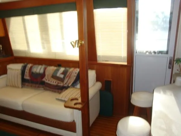 Slide: The Image of Mainship 430 Fast Trawler 2002 - 4
