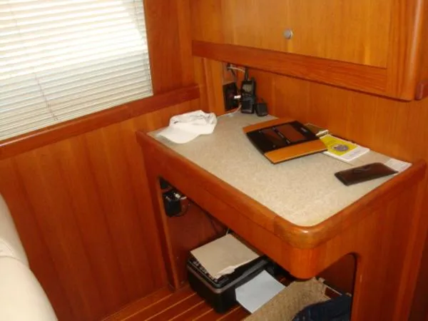 Slide: The Image of Mainship 430 Fast Trawler 2002 - 9
