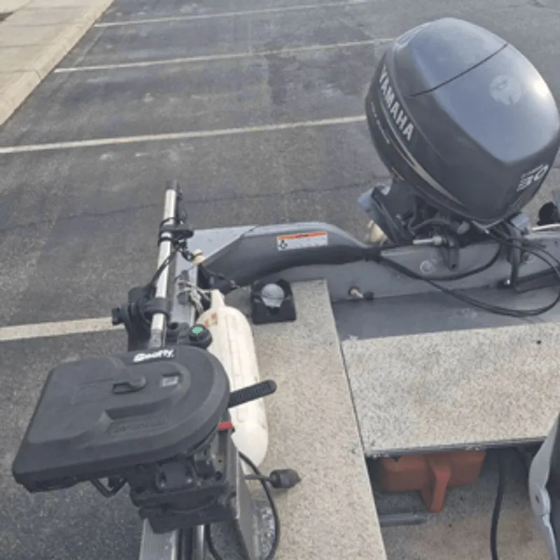 Slide: The Image of Crestliner Canadian 2004 - 6