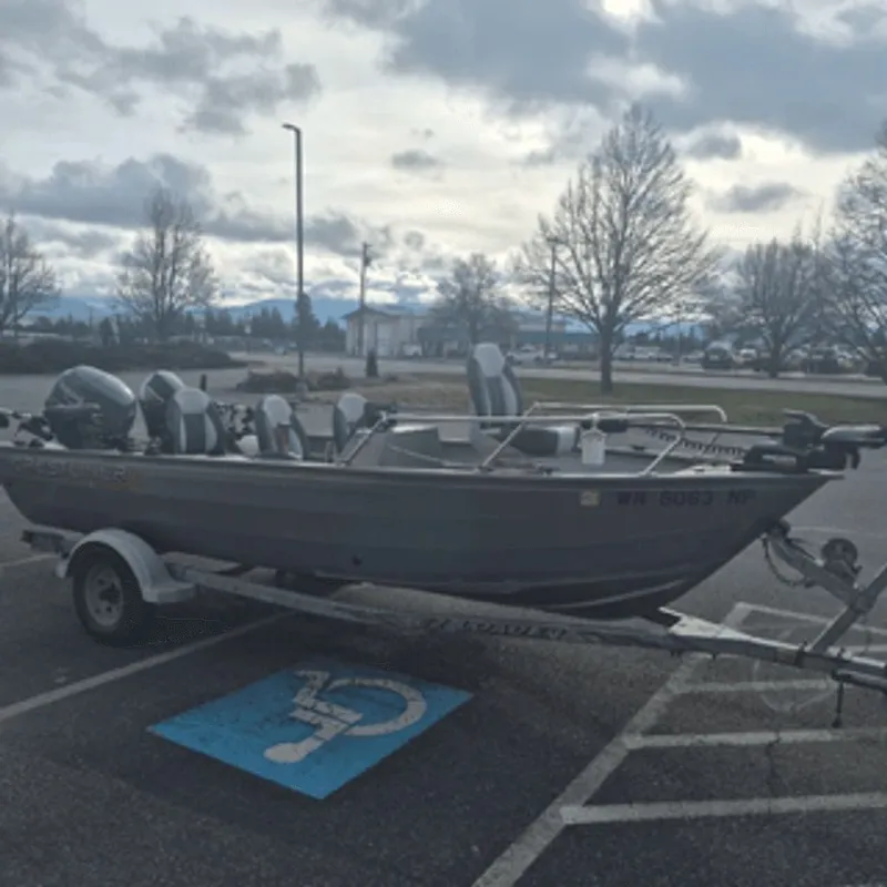 Slide: The Image of Crestliner Canadian 2004 - 8