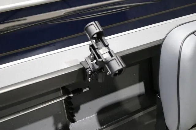 Slide: The Image of Alumaweld Adventurer 18 2026 - 16