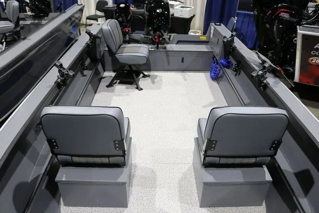 Slide: The Image of Alumaweld Adventurer 18 2026 - 6