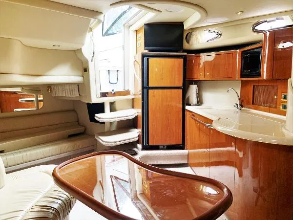 Slide: The Image of Sea Ray 380 Sundancer 2001 - 4