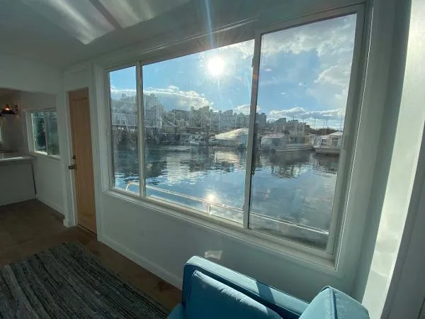 Slide: The Image of Sumerset Houseboat 1981/2020 1981 - 2
