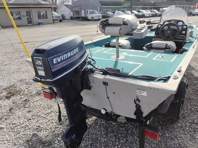 Slide: The Image of Lowe 170 1988 - 10