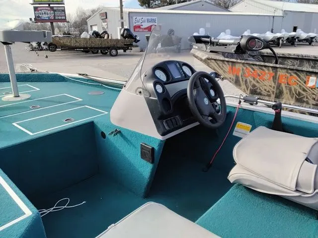 Slide: The Image of Lowe 170 1988 - 7