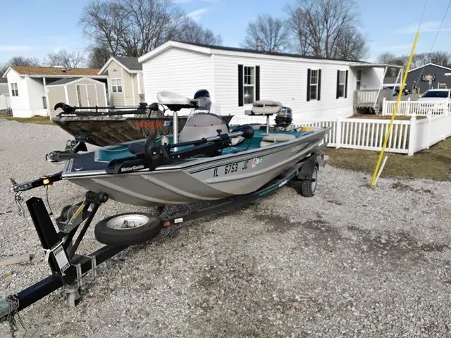 The Image of Lowe 170 1998 - 1