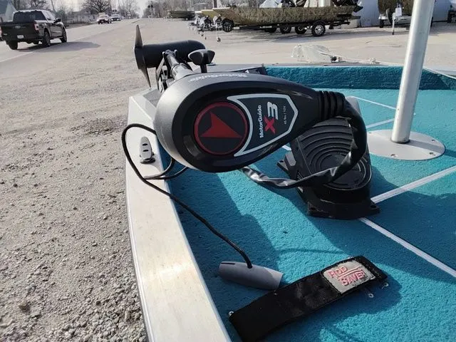 Slide: The Image of Lowe 170 1998 - 3