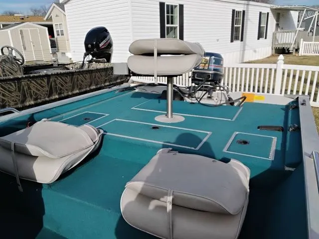 Slide: The Image of Lowe 170 1998 - 6