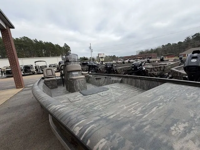 Slide: The Image of War Eagle 961 Blackhawk 2026 - 17