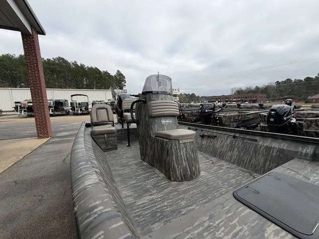 Slide: The Image of War Eagle 961 Blackhawk 2026 - 18