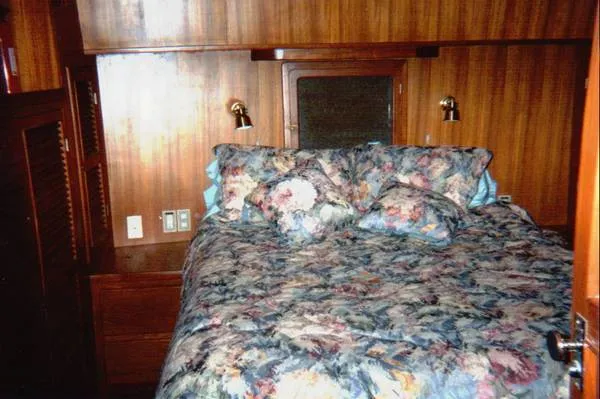 Slide: The Image of Marine Trader Pilothouse 1986 - 5