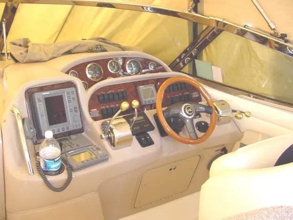 Slide: The Image of Sea Ray Sundancer 2002 - 2