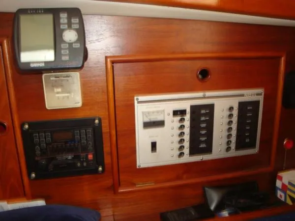 Slide: The Image of Hinterhoeller Nonsuch Cat Rig 1988 - 10