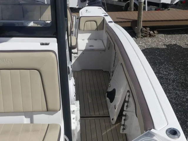 Slide: The Image of Yamaha 255 FSH Sport E 2023 - 14