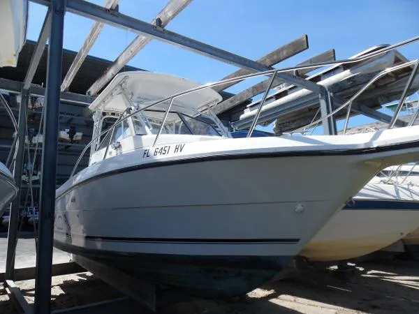 Slide: The Image of Robalo 2440 Walkaround 1994 - 1