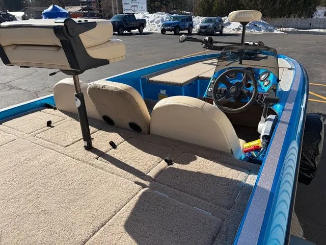 Slide: The Image of Champion DCX 187 Elite 1999 - 13