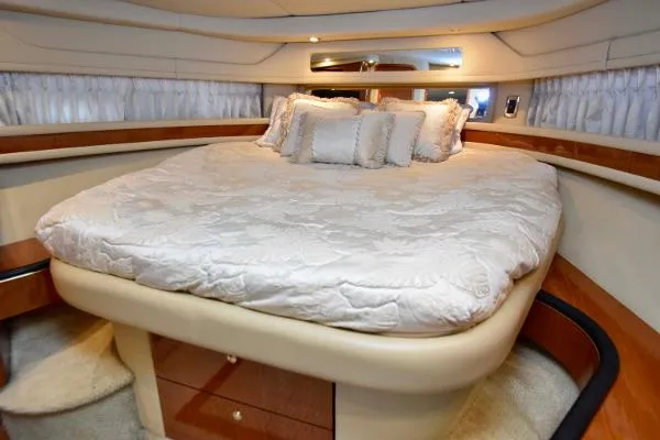 Slide: The Image of Sea Ray 460 Sundancer 2002 - 11