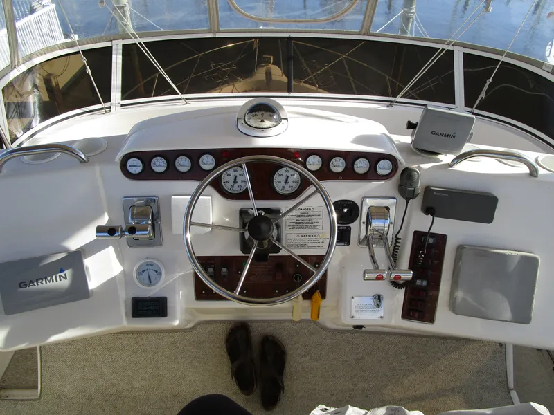 Slide: The Image of Silverton 422 Motor Yacht 1999 - 10