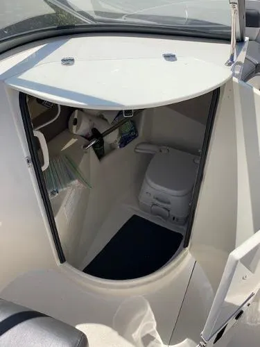 Slide: The Image of Stingray 214 LR 2016 - 10