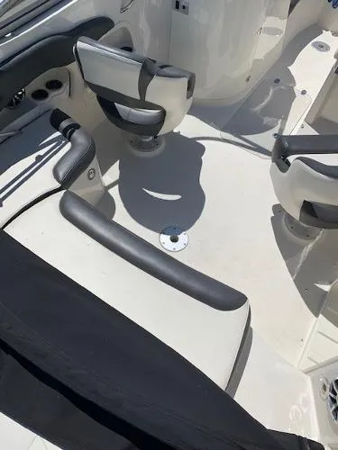 Slide: The Image of Stingray 214 LR 2016 - 8