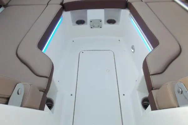 Slide: The Image of Sea Ray 290 SDX SUNDECK 2017 - 11