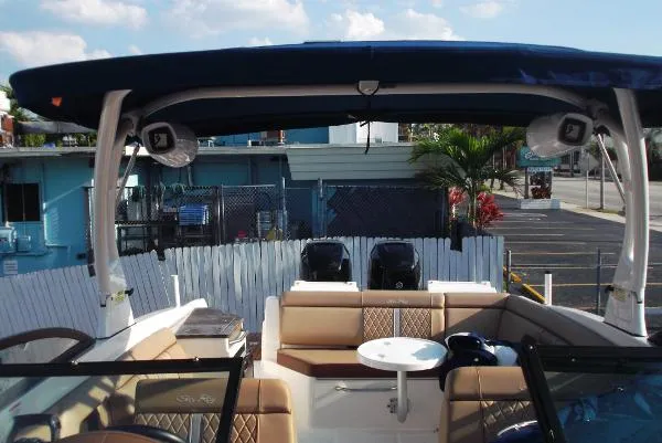 Slide: The Image of Sea Ray 290 SDX SUNDECK 2017 - 3