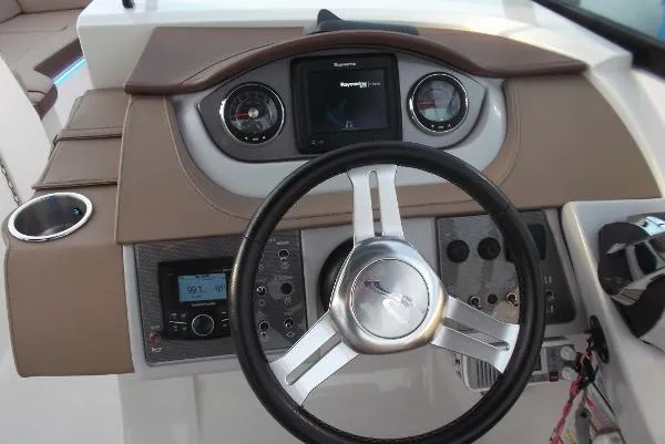 Slide: The Image of Sea Ray 290 SDX SUNDECK 2017 - 6