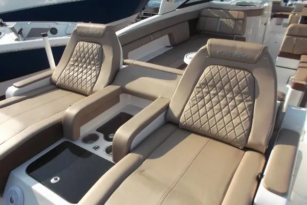 Slide: The Image of Sea Ray 290 SDX SUNDECK 2017 - 7