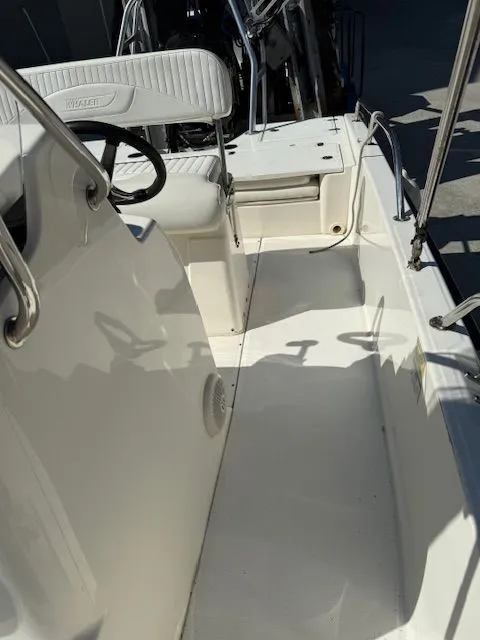 Slide: The Image of Interior of a 2008 Boston Whaler 200 Dauntless boat. - 11