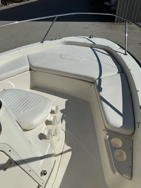 Slide: The Image of Interior view of a 2008 Boston Whaler 200 Dauntless boat. - 9