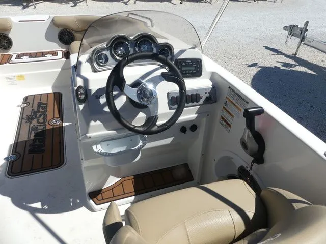 Slide: The Image of NauticStar 203 SC 2020 - 6