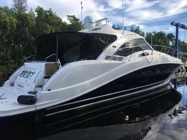 Slide: The Image of Sea Ray 55 Sundancer 2009 - 2