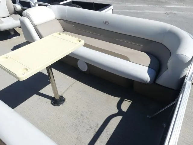 Slide: The Image of Princecraft Vectra 25 2018 - 4