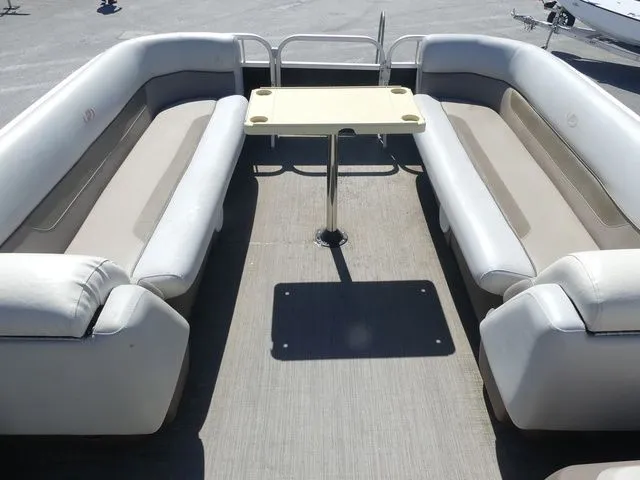 Slide: The Image of Princecraft Vectra 25 2018 - 7