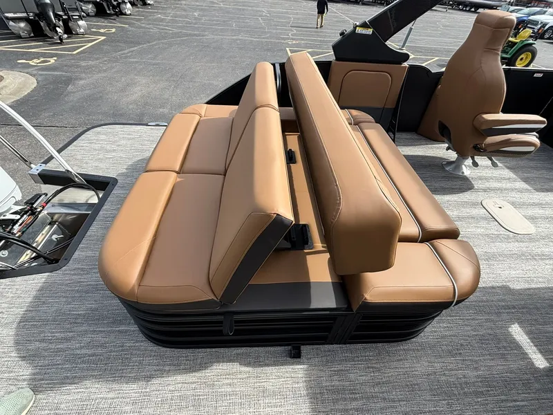 Slide: The Image of Bennington 23 MCSB Luxe 2026 - 10