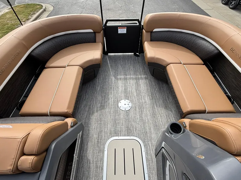 Slide: The Image of Bennington 23 MCSB Luxe 2026 - 22