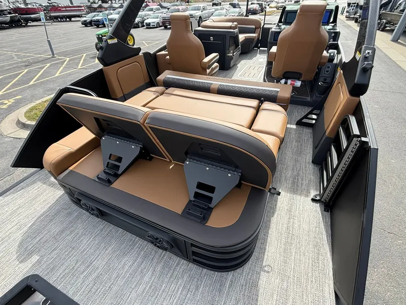 Slide: The Image of Bennington 23 MCSB Luxe 2026 - 9