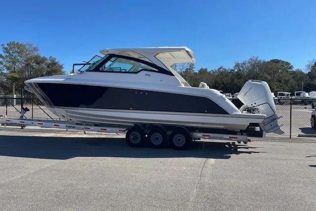 The Image of Tiara 34 LX 2026 - 1