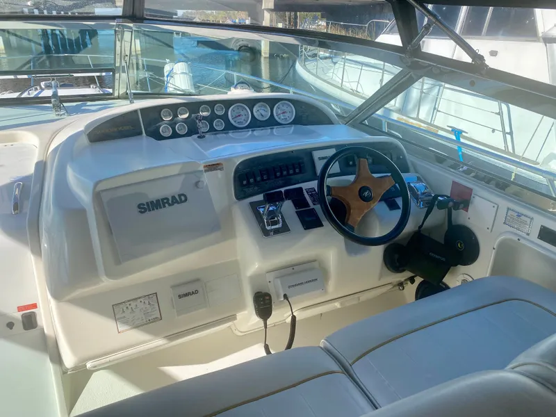 Slide: The Image of Cockpit of 1995 Sea Ray Sundancer 370 boat. - 6