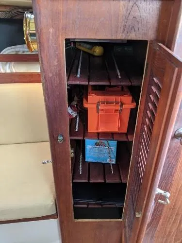 Slide: The Image of Pacific Seacraft Dana 24 1987 - 11
