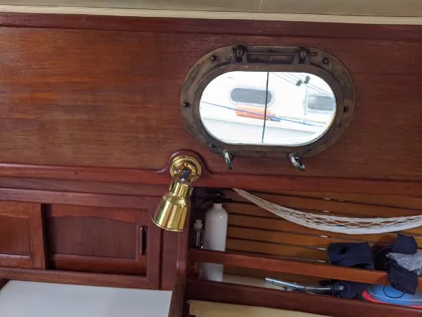 Slide: The Image of Pacific Seacraft Dana 24 1987 - 6