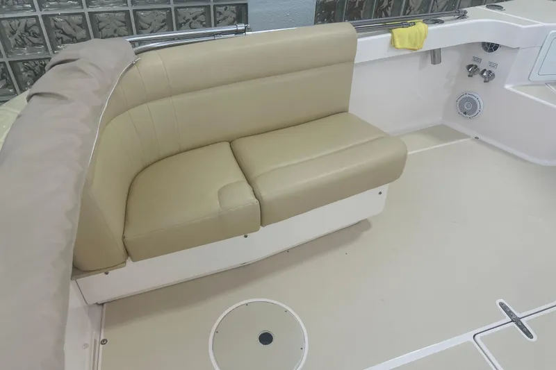 Slide: The Image of Beige seating area on 2007 True North 38 Heritage boat deck. - 41