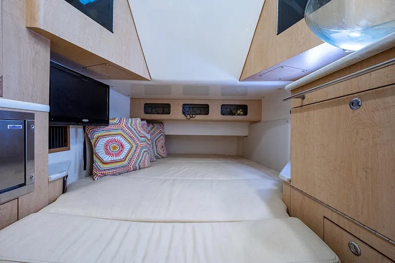 Slide: The Image of Boston Whaler 370 Outrage 2017 - 57