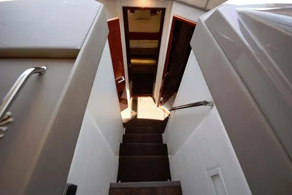Slide: The Image of Sea Ray 460 Sundancer 2017 - 11
