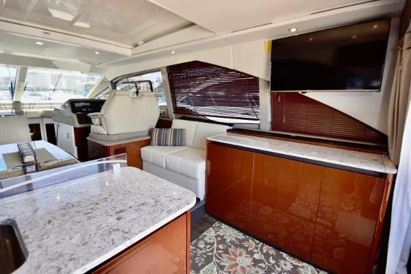 Slide: The Image of Sea Ray 460 Sundancer 2017 - 2