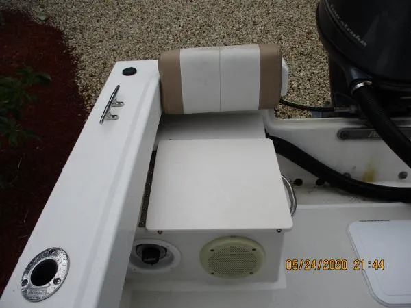 Slide: The Image of Parker Marine 1801 Center Console 2017 - 10