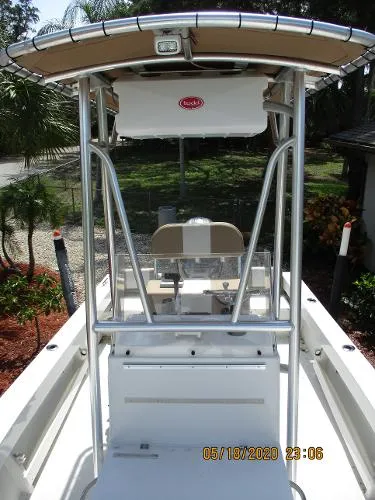 Slide: The Image of Parker Marine 1801 Center Console 2017 - 8