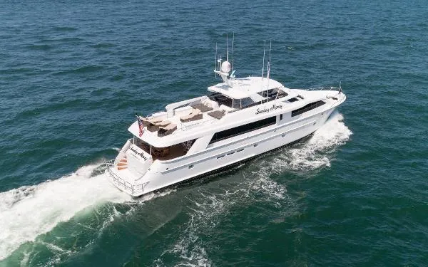 Slide: The Image of Hatteras 100 Motor Yacht 2001 - 3